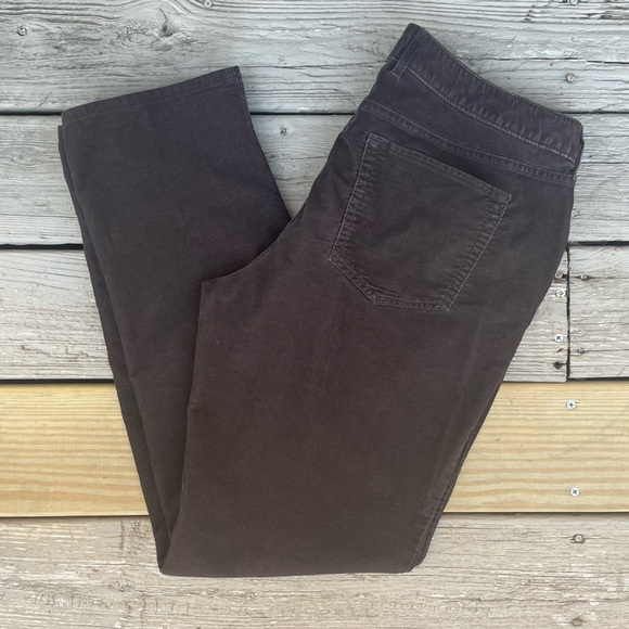 Eddie Bauer Slightly Curvy Straight Leg Corduroy Pants Dark Brown Size 16 - Picture 1 of 16